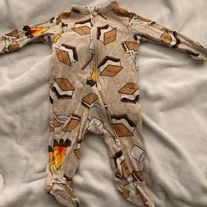 Old Navy smore pajama
